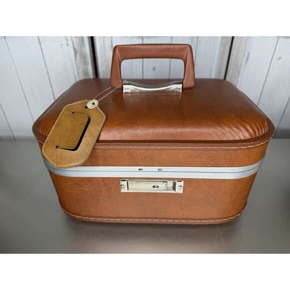 Vintage Cognac Brown Train Case Makeup Vanity Case Top Handle 70s 80s Luggage - Picture 1 of 7